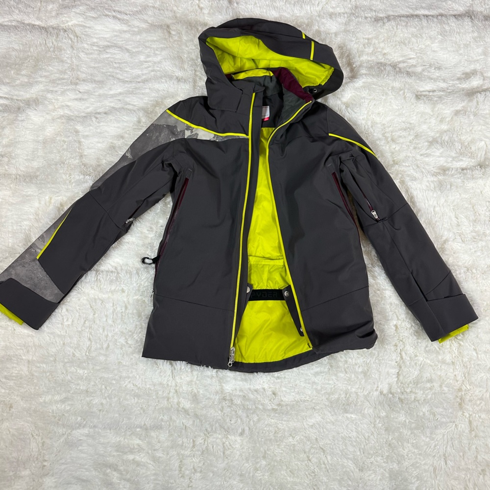 Spyder ski jacket size 6